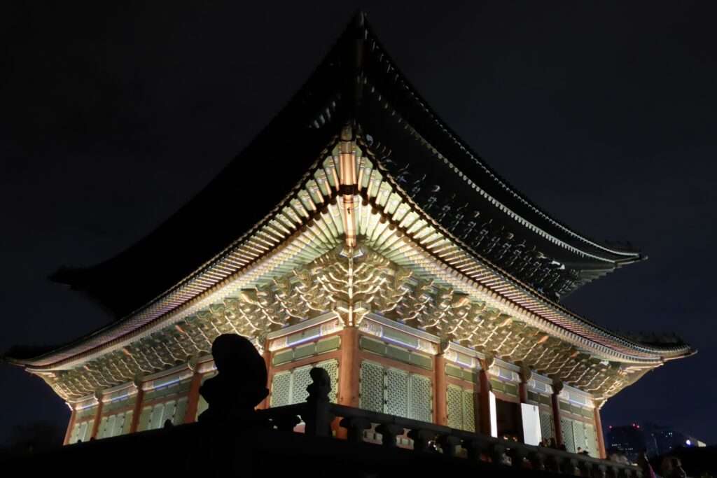 夜の景福宮