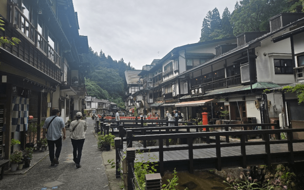 銀山温泉街